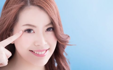 这几个加速眼睛报废的动作，你可能天天做！