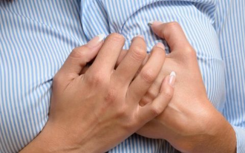 45岁乳房越来越丰满正常吗？一文解析中年女性️乳房变化【45岁了乳房变软是什么原因】