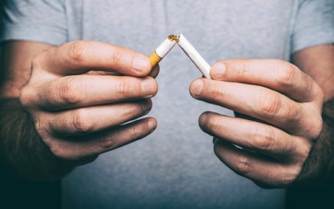 原来戒烟真的有最佳年龄：35岁前是戒烟的“黄金期”【戒烟真的有害吗】
