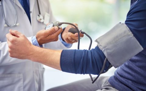“最佳血压值”出炉？血压控制在这个数，心血管病、死亡风险大大降低！