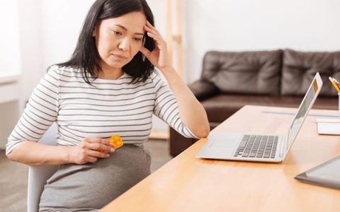 怀孕为啥会恶心想吐？机制解析与女性️营养支持【怀孕为啥恶心自己控制不住】