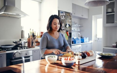 妈妈一边做饭一边干什么呢，有哪些省时省力的方法